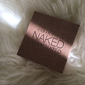 Urban decay naked illuminated - Aura